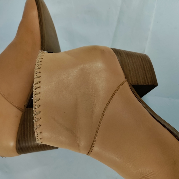 Toms Tassel Back Zip Soft Leather Stacked Heel Ankle Boot Tan Women's Size 10 - Picture 14 of 16